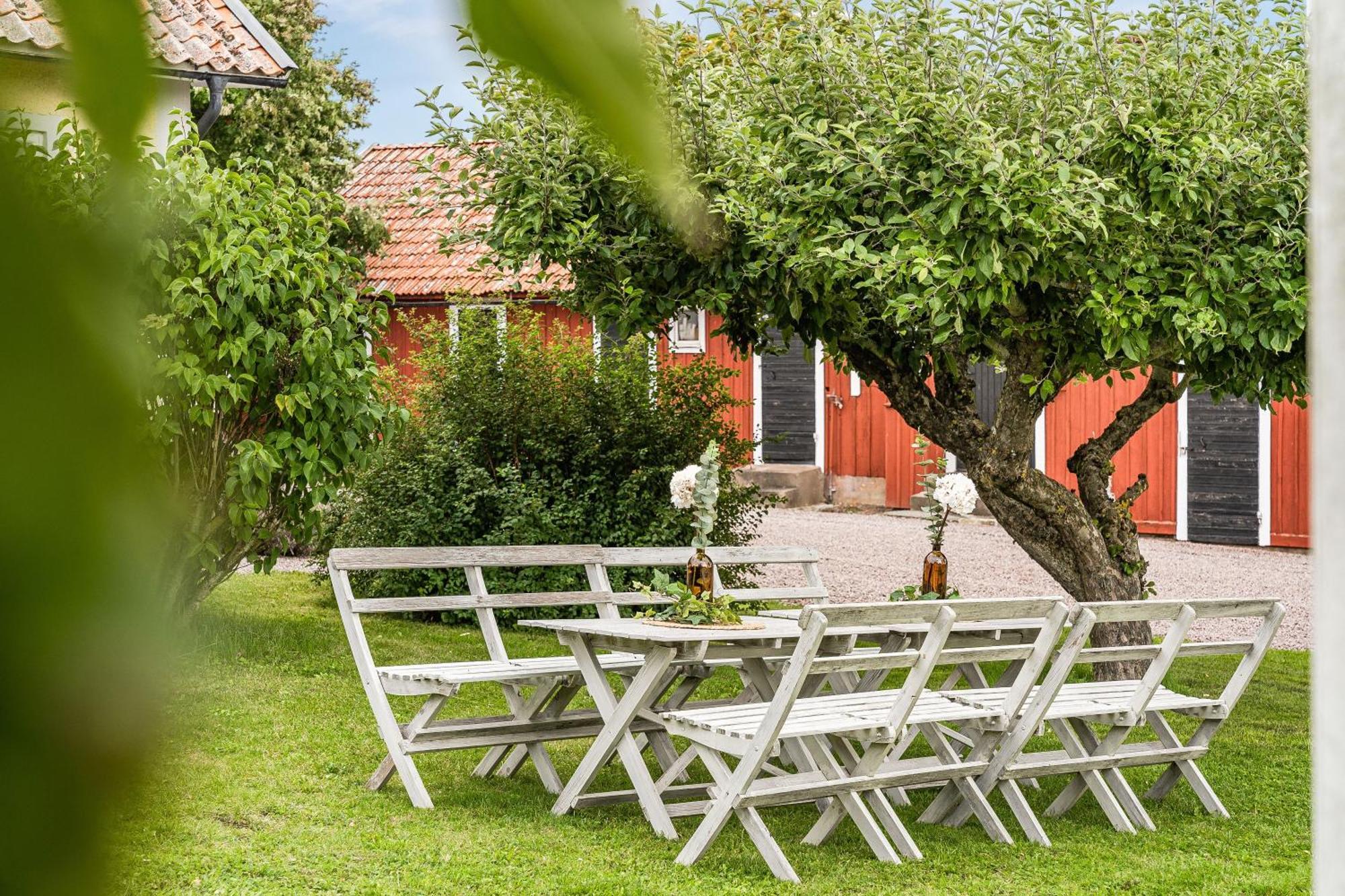Stubbegarden - Unique Swedish Style With Fireplace Вадстена Екстериор снимка